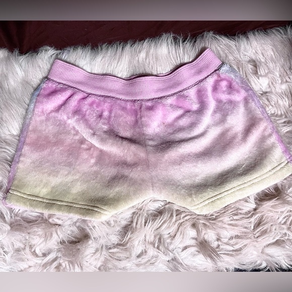 Fuzzy Shorts By Pink Size Small Women’s US - Picture 1 of 3
